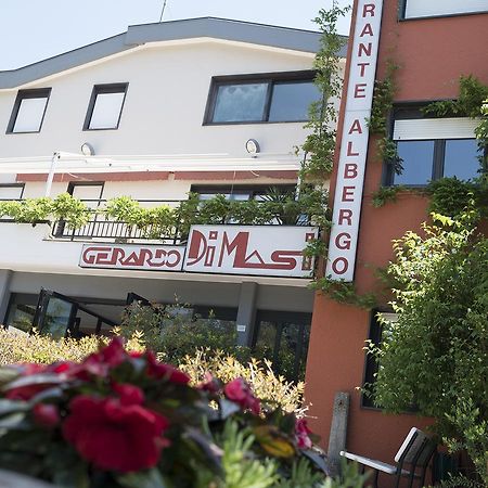Ristorante Albergo Gerardo Di Masi Caposele Екстериор снимка