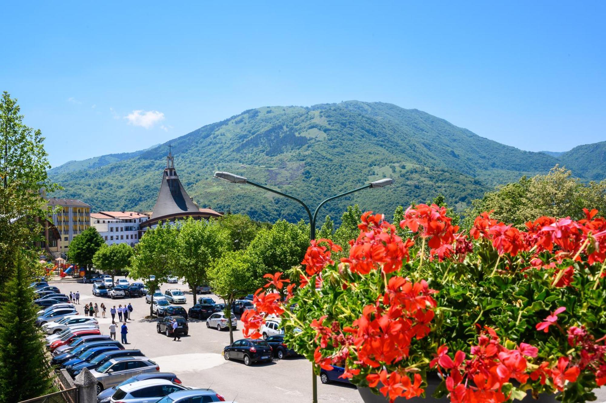 Ristorante Albergo Gerardo Di Masi Caposele Екстериор снимка