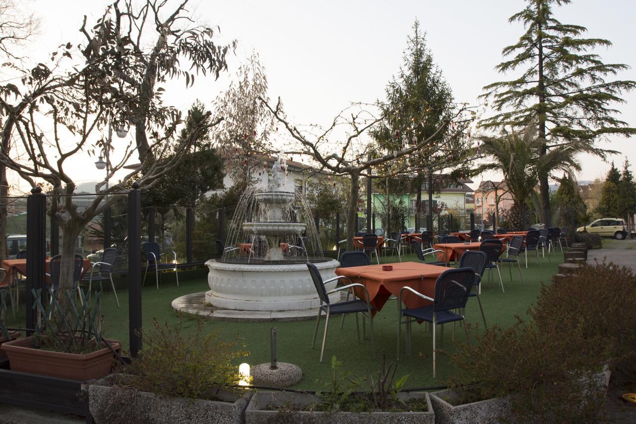 Ristorante Albergo Gerardo Di Masi Caposele Екстериор снимка
